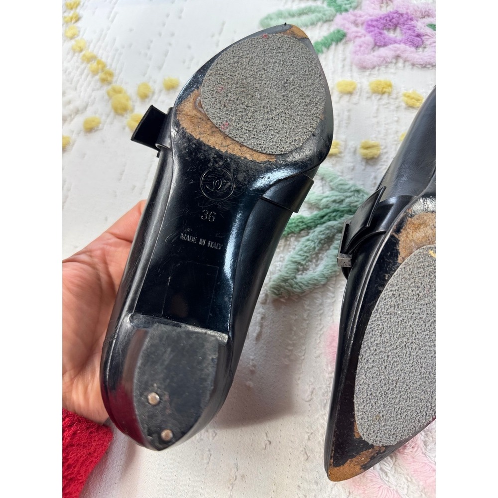 Chanel  vintage Leather Pointed Toe Buckle Loafers Low Block Heel‎ Italy 36 - Picture 9 of 10